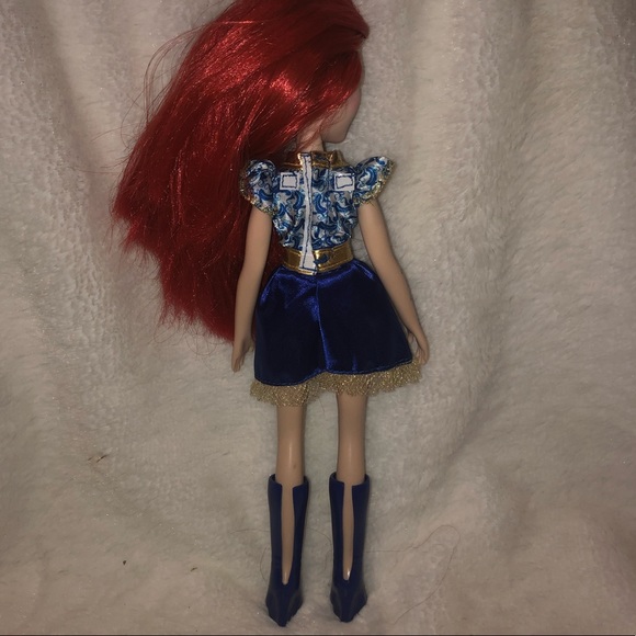 Bratzilla Bratz Meygana Broomstix Core doll 2013 - Picture 6 of 9